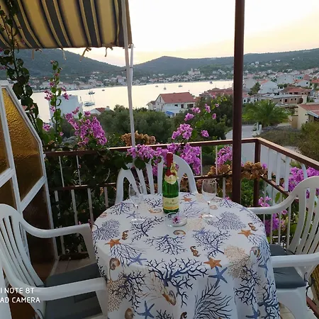 Romantische Mit Meerblick By Interhome Apartmán *