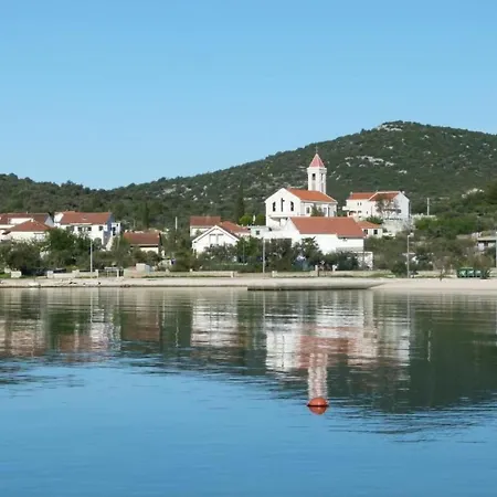 Romantische Mit Meerblick By Interhome * Vinišće