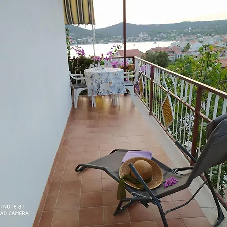 Romantische Mit Meerblick By Interhome شقة Vinišće