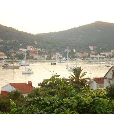 Romantische Mit Meerblick By Interhome Vinišće