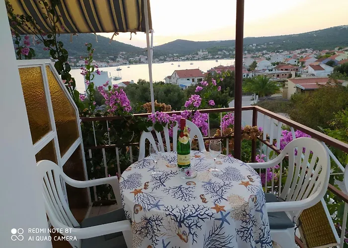 Romantische Mit Meerblick By Interhome Апартаменты *